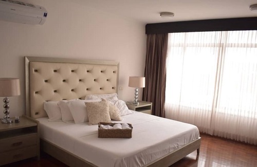 Urdesa Apartment | Beautiful, elegant and spacious 3BD apartment at Lomas de Urdesa