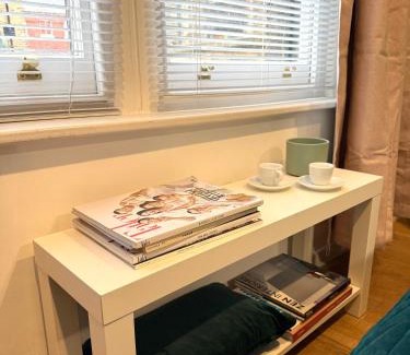 Spitalfields Apartment | Beautiful En-suite room by Hostara Homes