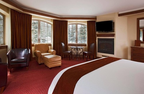 Vail Hotel | Beautiful Escape! Two Great Mountain View Units | Hot Tub and Parking Available!