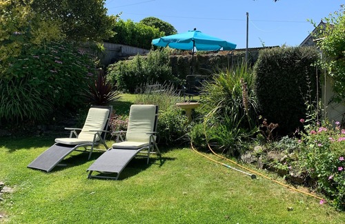 St. Keverne Cottage | Beautiful Family Friendly Cottage - Village Centre with Private Enclosed Garden