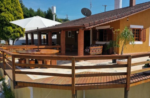Mairinque House | Beautiful farm in a gated community, large, comfortable and close to the chachoeira.
