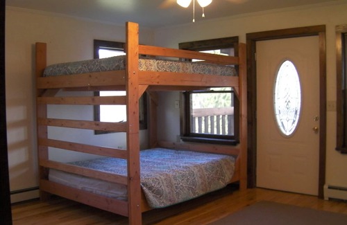 Sabinsville Cabin | Beautiful Getaway - Reynolds Farm Lodge
