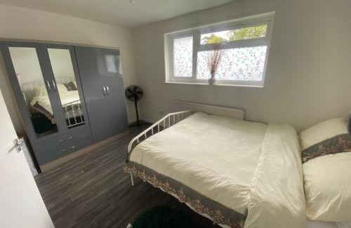 Stratford-upon-Avon Apartment | Beautiful Guesthouse