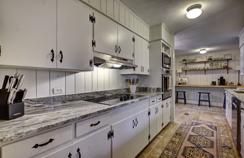 Cashiers Cottage | Beautiful High Hampton-Charming 5-bedroom cottage