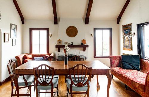 Oakland House | Beautiful, Historic Family Home near Lake Merritt