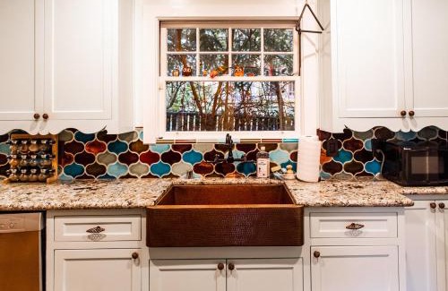 Oakland House | Beautiful, Historic Family Home near Lake Merritt