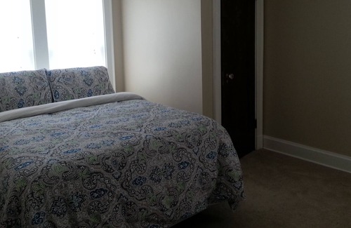 Harters Heights House | Beautiful Historic Home, Walk to Campus and Eddy Street.