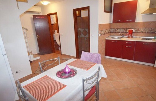 Krmed House | Beautiful Holiday Home in Rovinj with Private Terrace