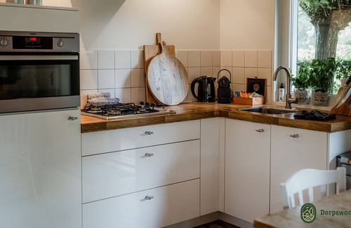 Leende House | Beautiful holiday home in Leende with roofed terrace