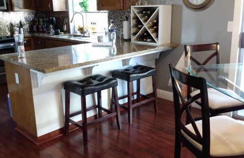 Fresno House | Beautiful Home and Pool in quiet gated neighborhood