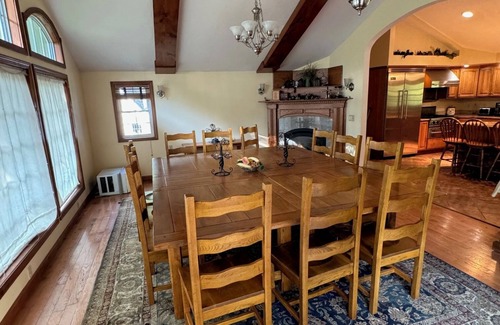 Holderness House | Beautiful Home away from Home