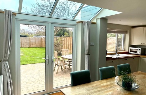 Birdham House | Beautiful home in Birdham, minutes to the beach
