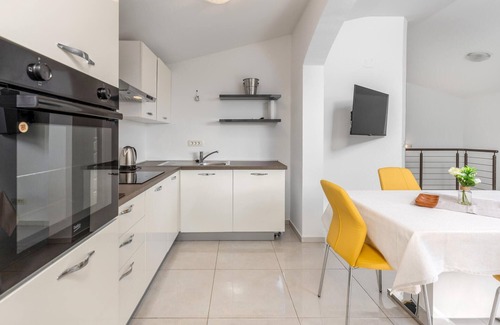 Opatija House | Beautiful home in Dobrec with kitchen