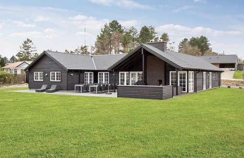 Syddjurs Kommune House | Beautiful home in Ebeltoft with sauna