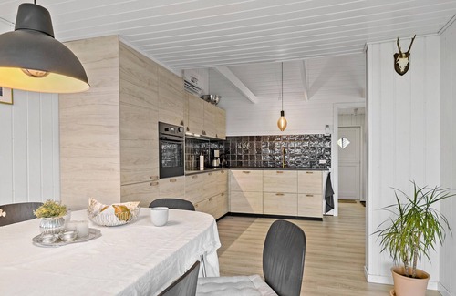 Hejsager Strand House | Beautiful home in Haderslev with WiFi
