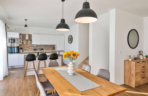 Sevid House | Beautiful home in Sevid na moru