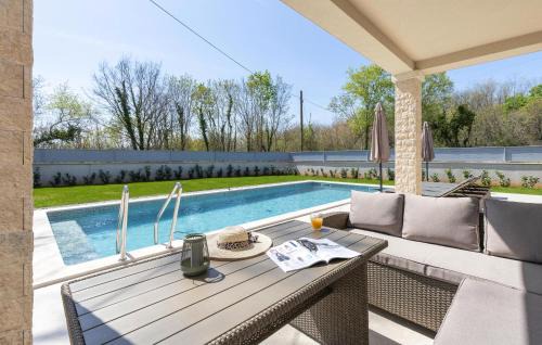 Nedescina House | Beautiful Home In Nedescina With Wifi
