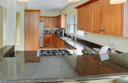 Thornton House | Beautiful home in Owl’s Nest close to ski resorts