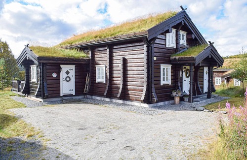 Vinje House | Beautiful home in Rauland with kitchen