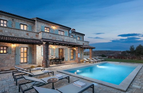 Sveti Lovrec House | Beautiful home in Sv. Lovrec