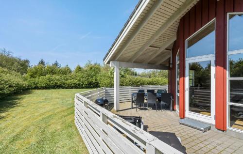 Skaven Strand House | Beautiful Home In Tarm With Wifi