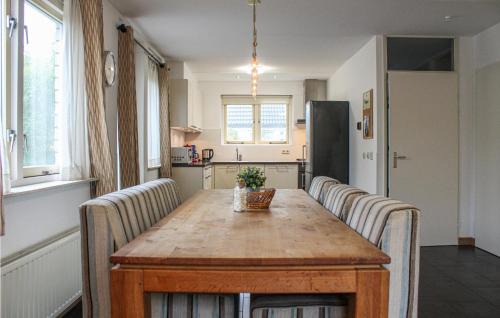 Wemeldinge House | Beautiful Home In Wemeldinge With Wifi