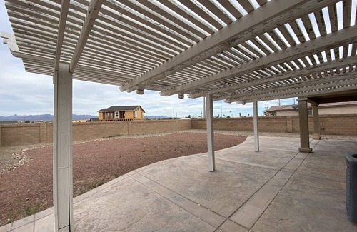 Holiday Shores House | Beautiful House 1 mile from the Colorado River!
