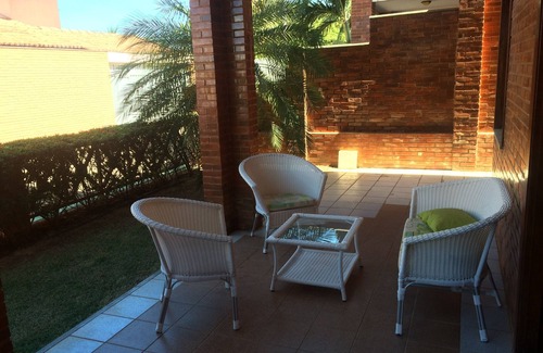 Porto das Dunas House | Beautiful House - 4 suites, with pool, field, barbecue, in the fenced