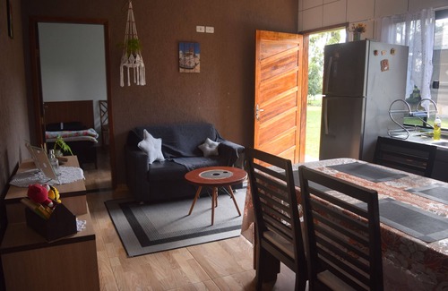 Morretes Cottage | Beautiful House! Enjoy nature and cool off in the pool.