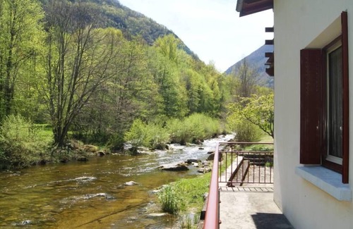 Ax-les-Thermes House | Beautiful house bordering a river with large garden 15 minutes from Ax les Thermes