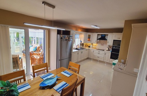 Coolaney House | Beautiful House in Co. Sligo with Private Bar, Pool Table & Guided Minivan Tours