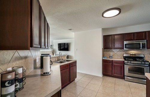 College Park House | Beautiful House like New
