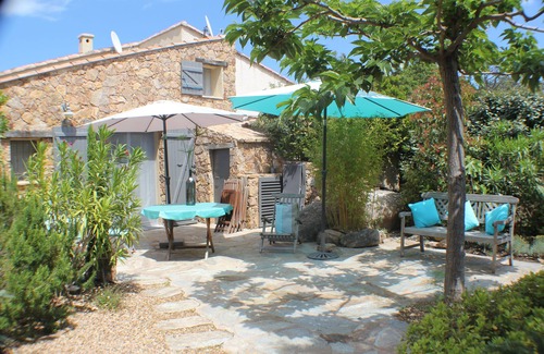 Santa Giulia House | Beautiful house with garden 50 meters from the beach