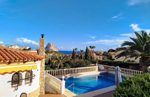La Canuta Villa | Beautiful house with great sea views and private pool near the beach