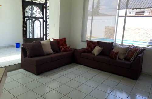 El Capulin House | Beautiful house with pool.