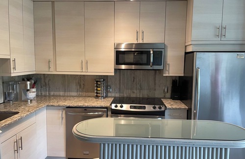 Country Club Estates Apartment | BEAUTIFUL IN TOWN! - 2 Bedroom 1 Bath on Rehoboth Ave.nWalk to Beach and Shops!