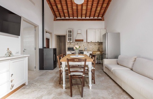 Colle di Val d'Elsa Villa | Beautiful private villa with A/C, private pool, WIFI, TV and pets allowed, close to San Gimignano