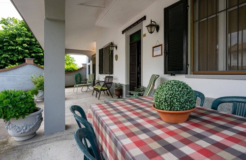 Vigliano d'Asti House | Beautiful private villa for 6 guests with terrace and pets allowed