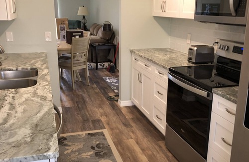 Venice Condo | Beautiful Lake Front Condo