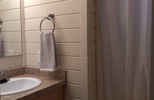 Queensbury House | Beautiful Lake George Cottage