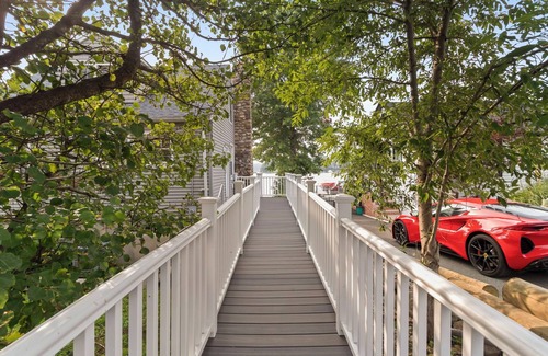 Lake Hopatcong Cottage | Beautiful Lakefront Home with Amazing Lake Views. Dog Friendly!