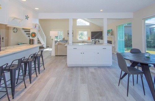 Blue Heron Lake House | Beautiful lakefront home on Fripp Island, overlooking Blue Heron Lake
