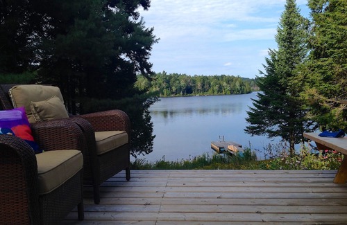 Wentworth Cottage | Beautiful lakefront cottage, 1 hour north of Montreal
