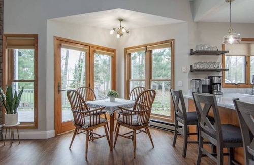 Longville House | Beautiful Lakehome nestled in Longville with panoramic views!