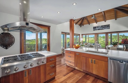 Kalihiwai House | Beautiful, large 5 bedroom house with pool and jacuzzi overlooking Kalihiwai Bay