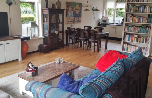 Noordwijk House | Beautiful large corner house in beautiful surroundings in the town of Noordwijk near by