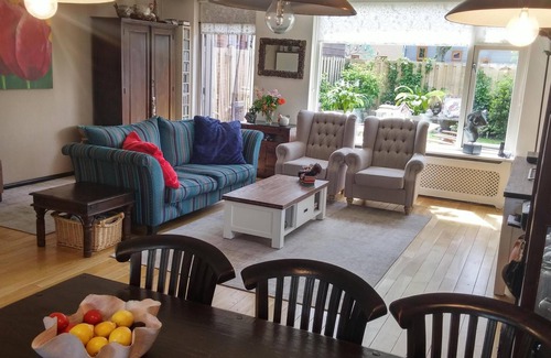 Noordwijk House | Beautiful large corner house in beautiful surroundings in the town of Noordwijk near by