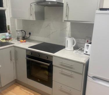 Kentish Town House | Beautiful loft with En-Suit in a family house,