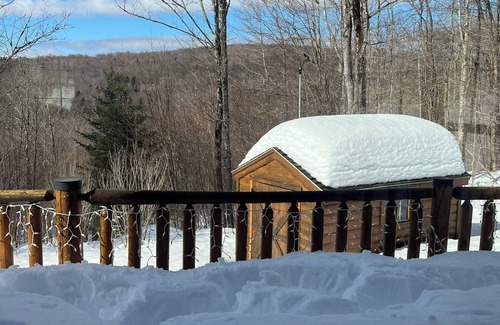 West Dover House | Beautiful Log Cabin Home