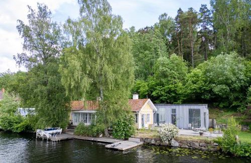 Hasthagen Cabin | Beautiful luxury family home surrounded by nature and water and only 15 minutes from city center